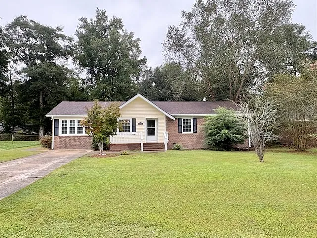 3 bed, 2.0 bath, 1578 sqft, $1,395 — Photo 1