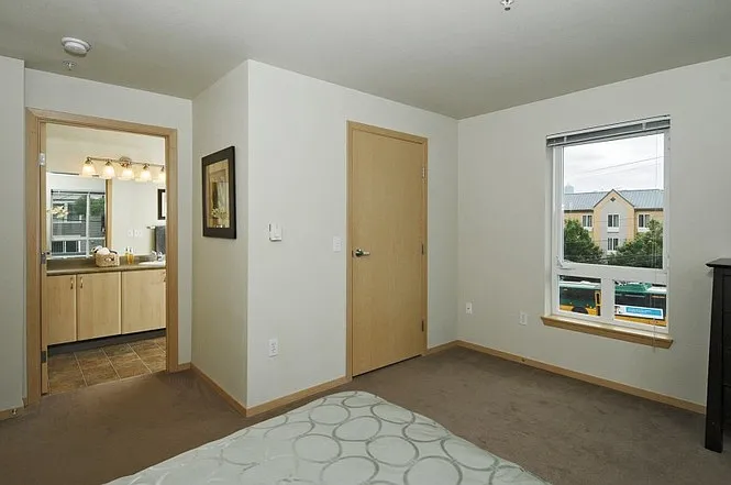 812 5th Ave N #206 — Photo 8