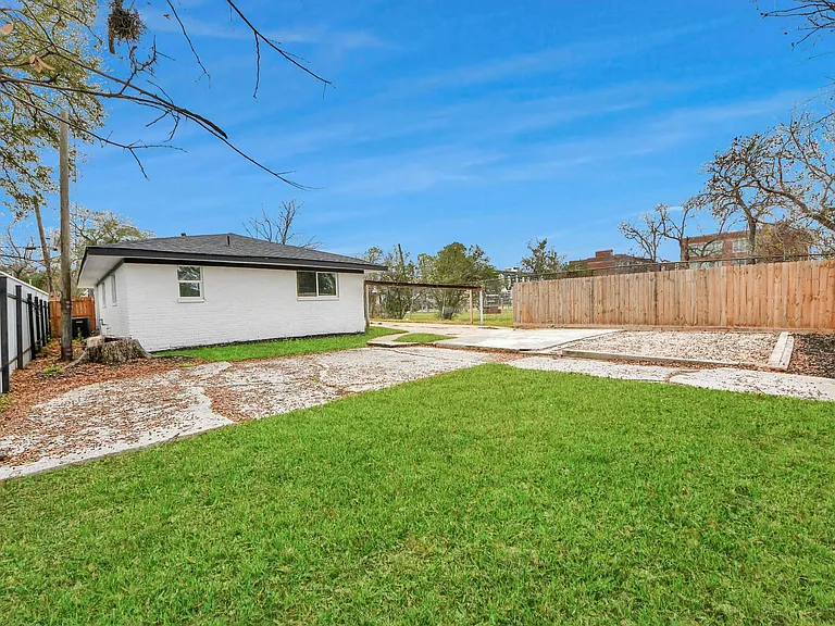 5115 Clay St — Photo 43