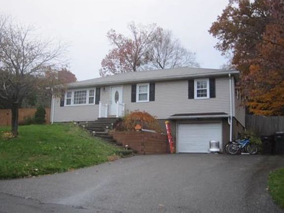4th image of 13 Vincent Dr
