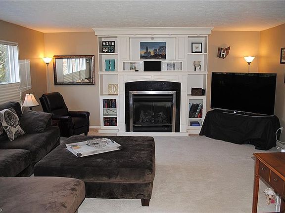 3rd image of 9604 Taberna Ln