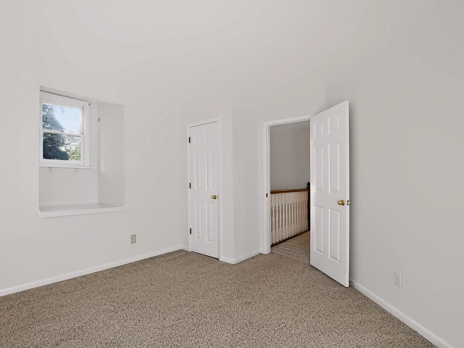 4 bed, 2559 sqft, $2,950 — Photo 4