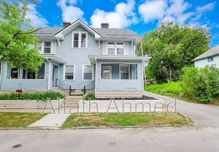 294 Wyandotte Ave — Photo 2