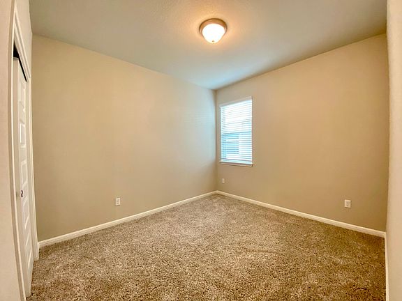 5th image of 2517 Pecan Island Dr