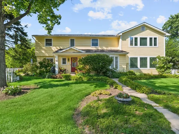 83 N Park Blvd, Glen Ellyn, IL 60137