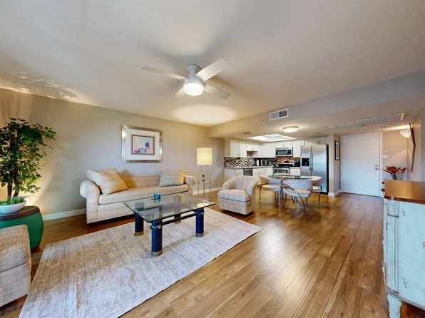 7950 E Camelback Rd, Scottsdale, AZ