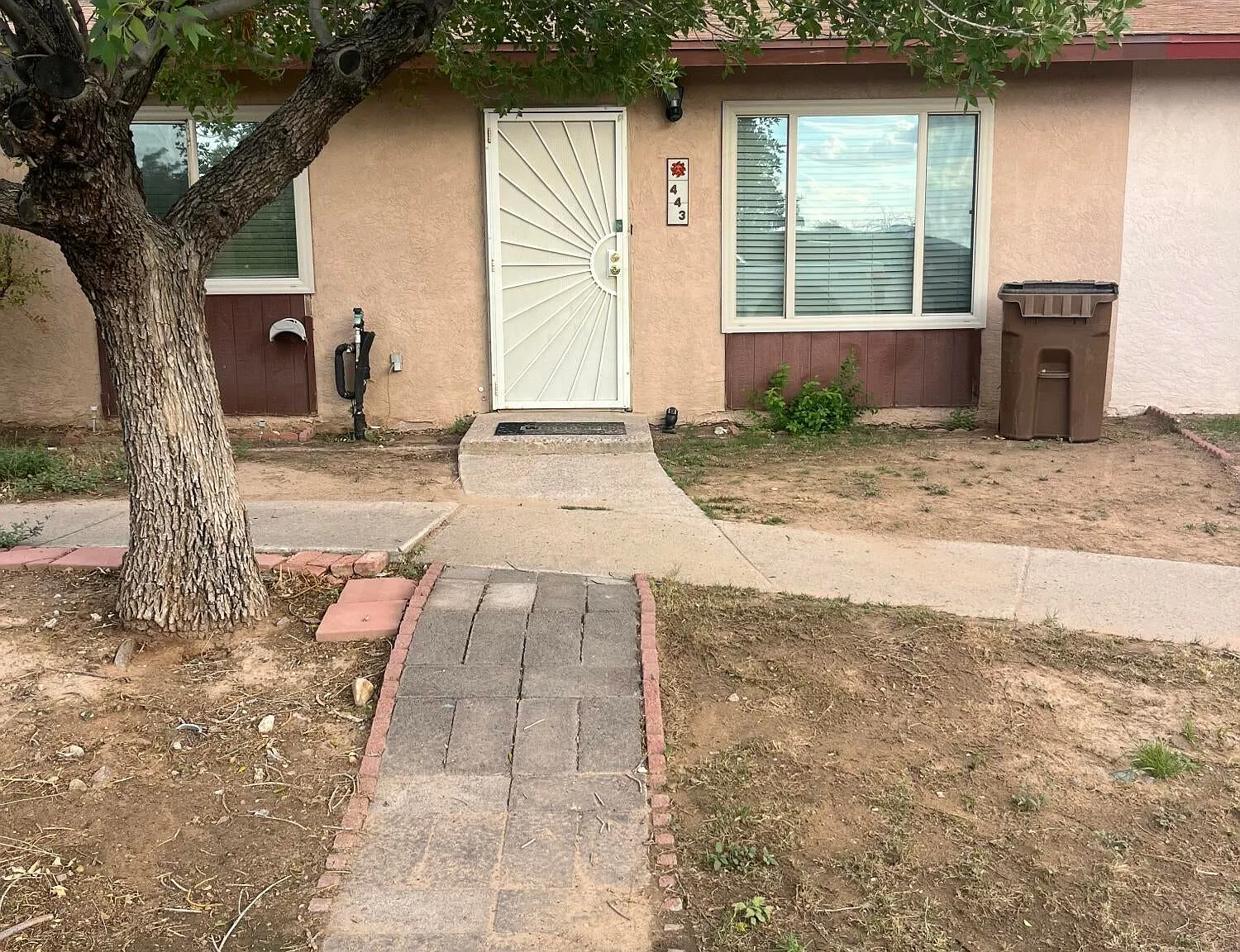 2 bed, 885 sqft, $1,200 — Photo 1