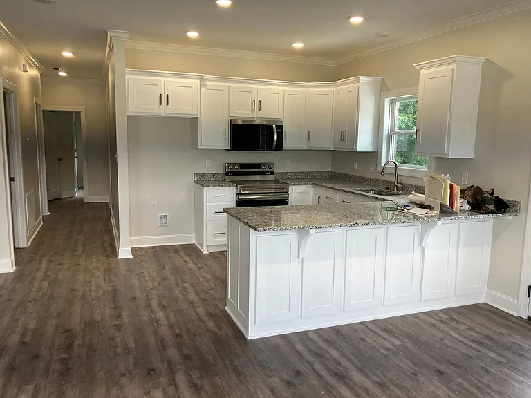 183 Willowbrook Dr — Photo 3