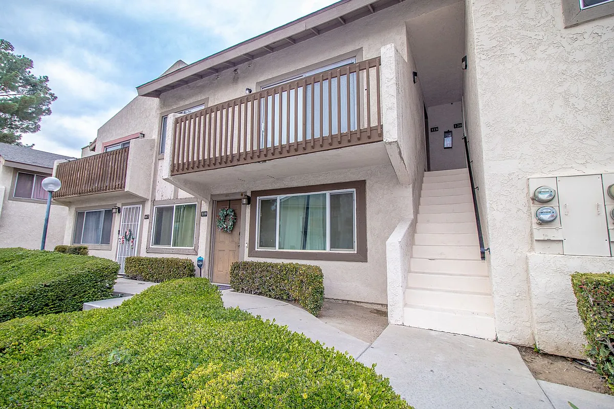 Building Photo - 1251 S Meadow Ln #158