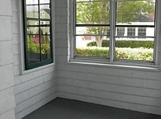 215 Gibbs Ave, Newport, RI 02840