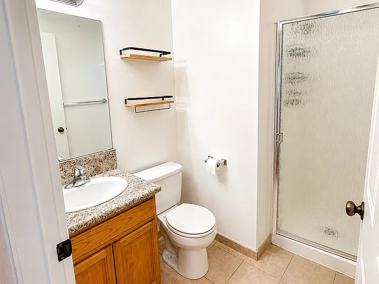8300 Holy Cross Pl — Photo 11