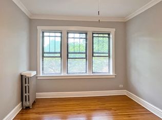 1036 Randolph St #2180939, Oak Park, IL 60302