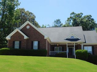 1019 Maple Creek Dr, Loganville, GA 30052