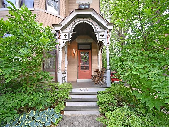 3rd image of 1633 Pullan Ave