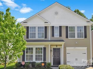 1249 Allegiance Dr, Charlotte, NC 28217