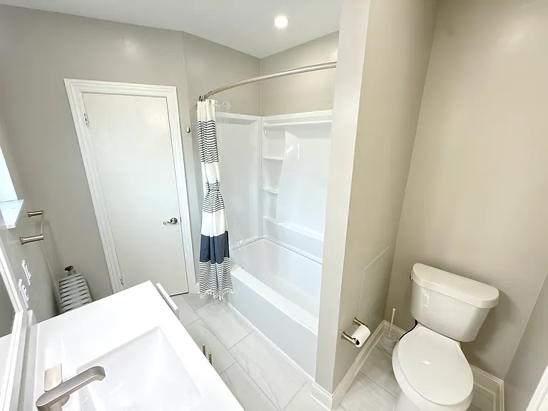 28 Howard St — Photo 8