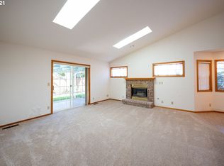 3146 Powder River Dr, Eugene, OR 97408