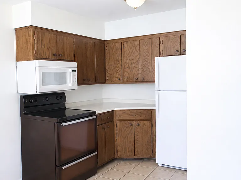 720 6th Ave SE #STUDIO — Photo 5