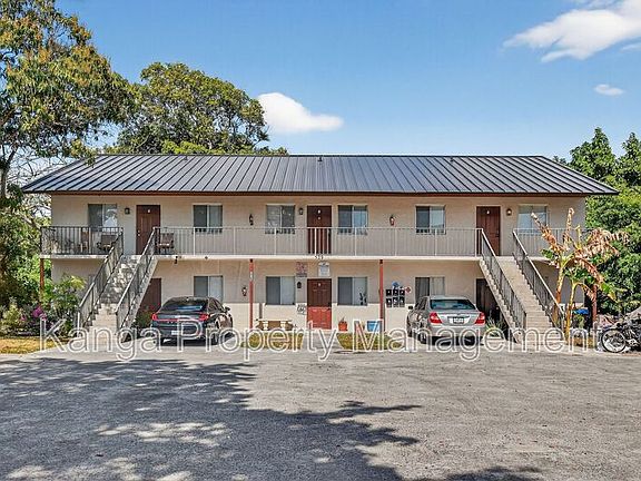 2nd image of 529 14th St APT F