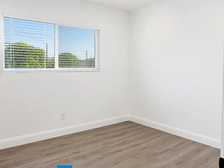 5739 Halbrent Ave #28 — Photo 5