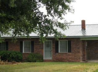 1348 Curtis Locke Station Rd, Batesville, MS 38606