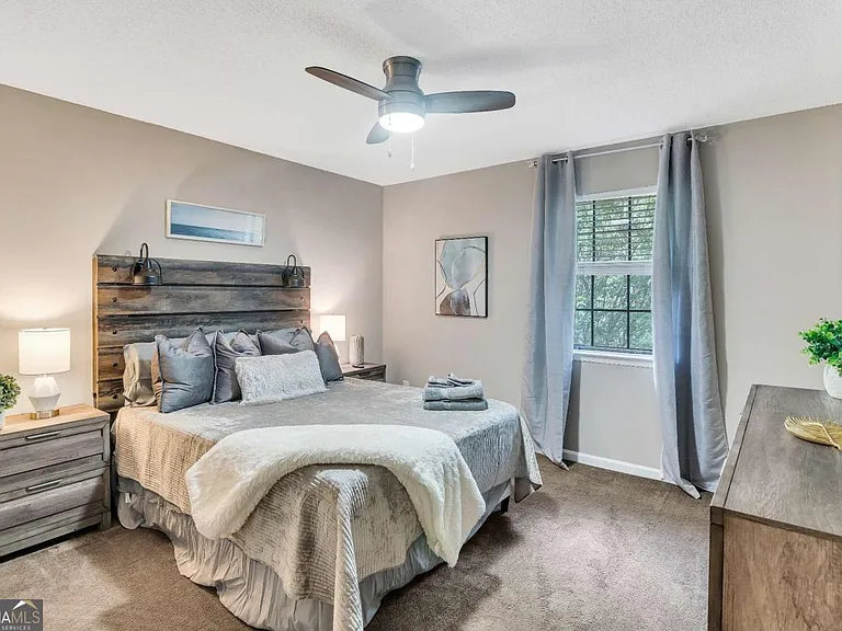 1114 Falling Water Dr SE — Photo 12