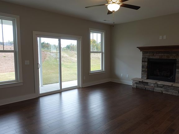 5th image of 15 Bishop Lake Way