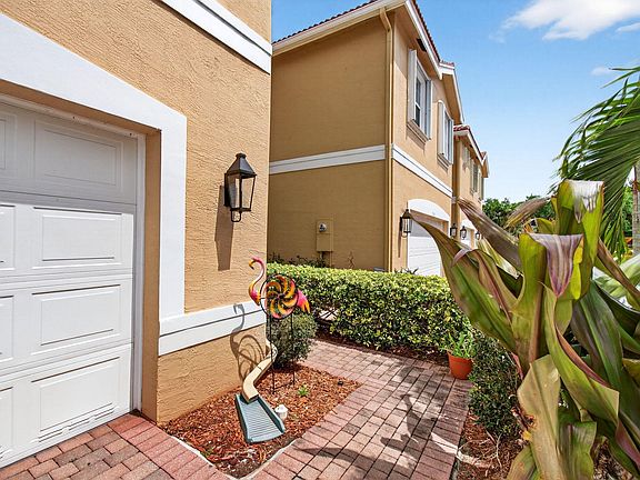 2nd image of 7541 Spatterdock Drive