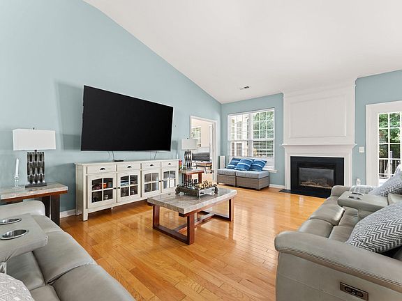 5th image of 116 Landau Pl
