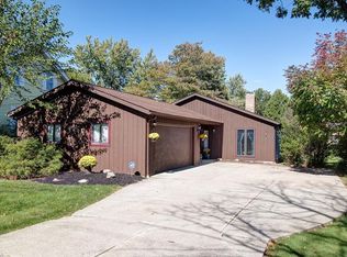 5411 Wilson Mills Rd, Highland Heights, OH 44143