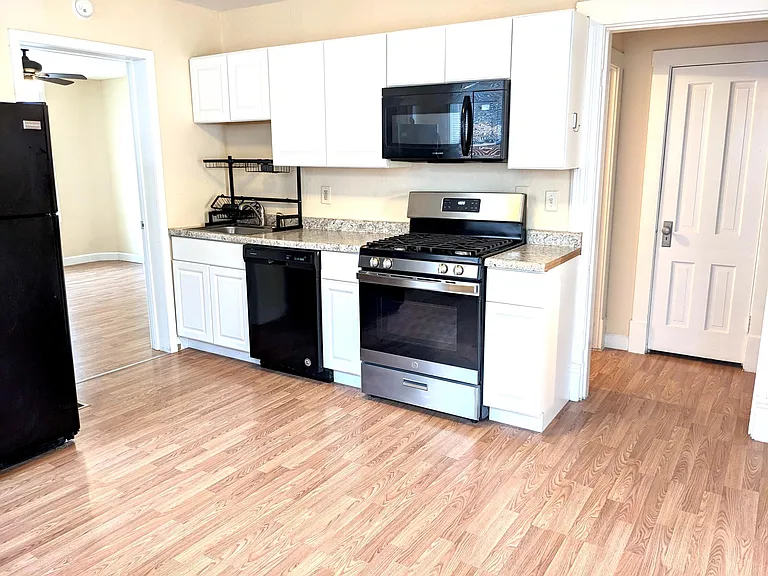4319 Norfolk Ave — Photo 7