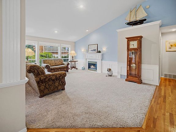 4th image of 6908 N East Bluff Ct
