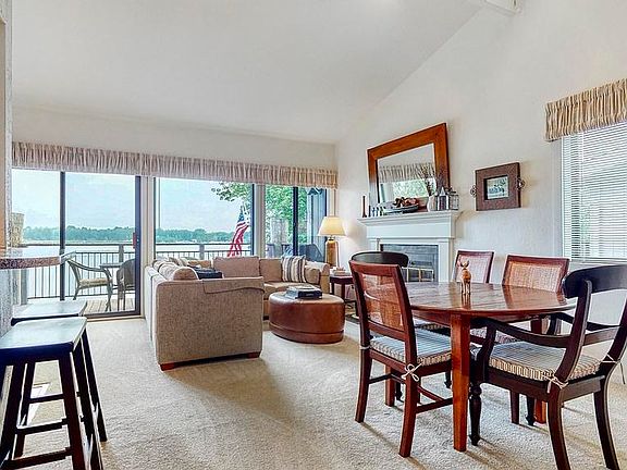5th image of 555 Lake St #8