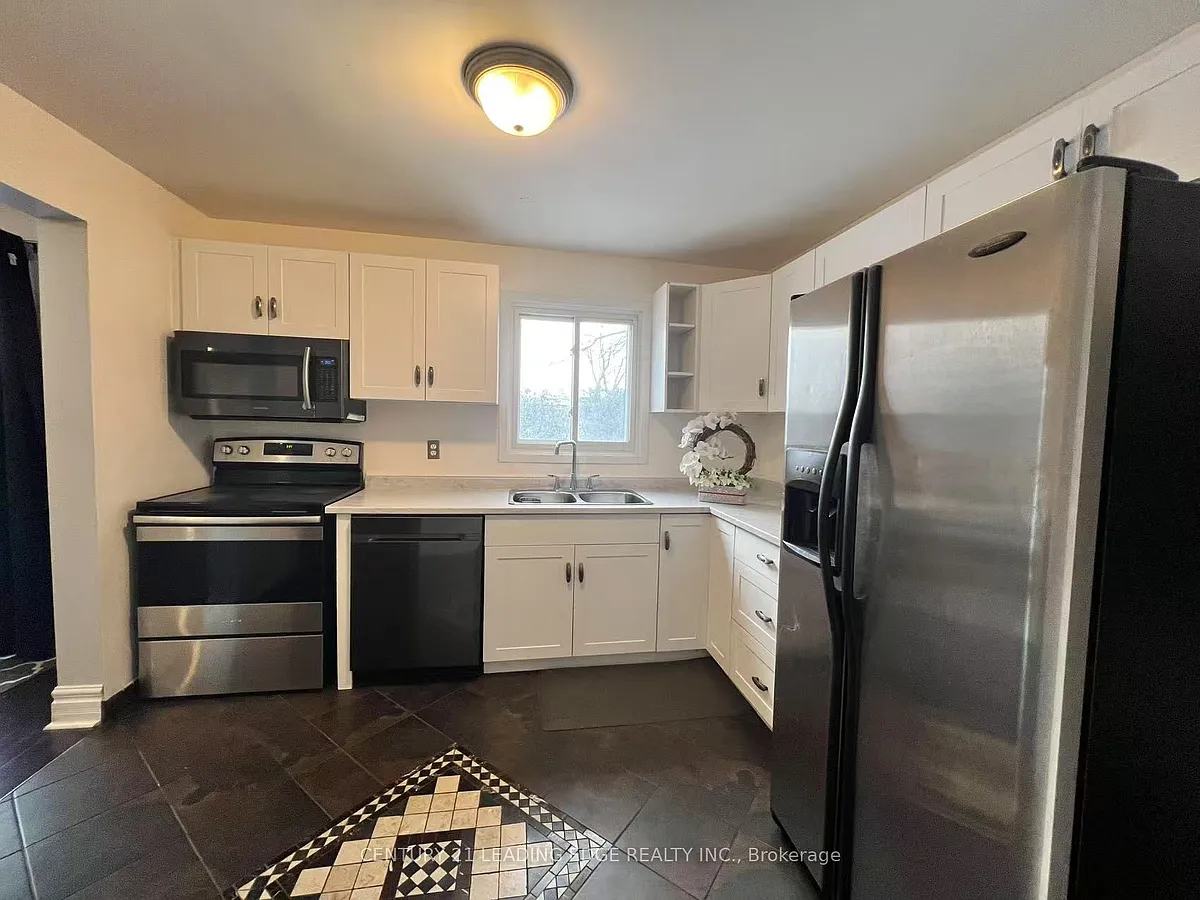 Building Photo - 516 Alder Ct