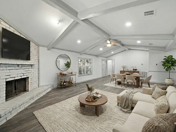 1714 Huge Oaks St, Houston, TX 77055