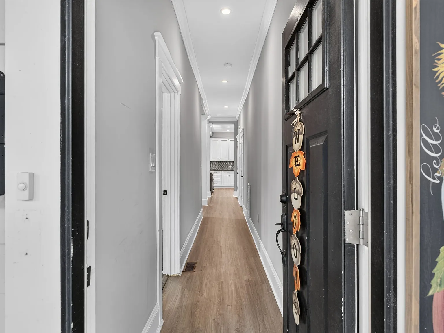 2 bed, 970 sqft, $3,000 — Photo 3
