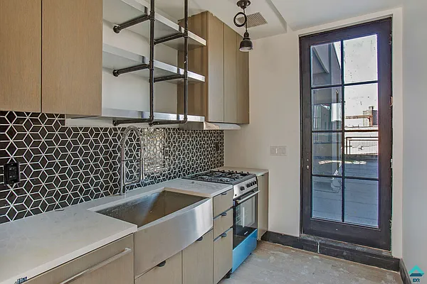 Rented by EXR | media 1