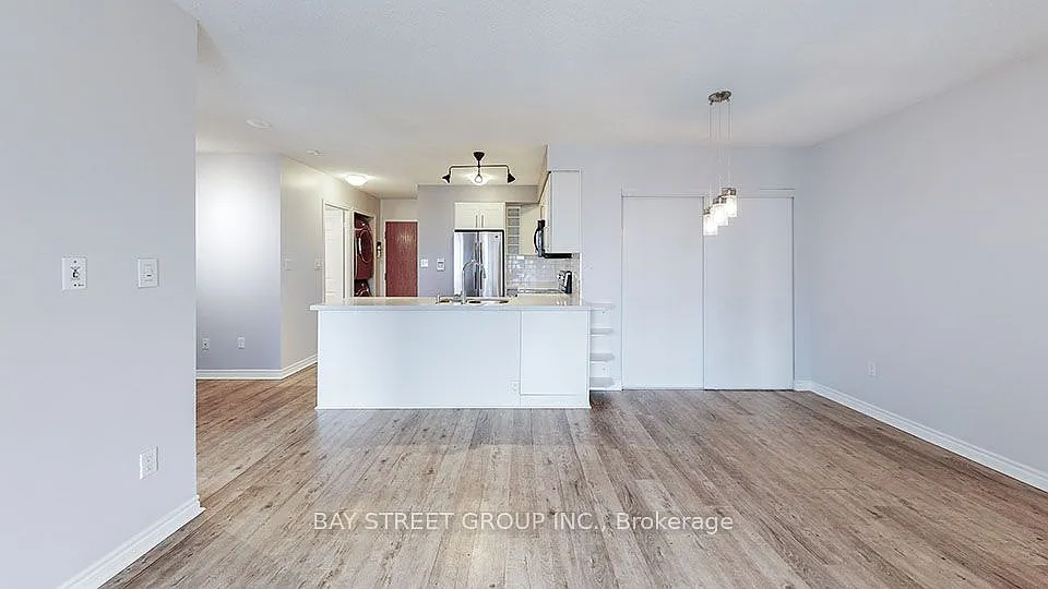 3 bed, $2,800 — Photo 3