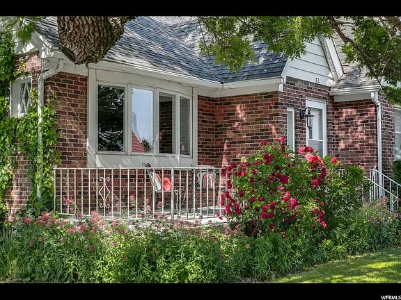 2nd image of 82 W Boulevard Gdns