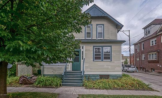 2nd image of 815 2nd Ave S