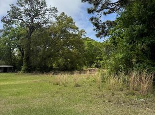 230 17th St, Apalachicola, FL 32320