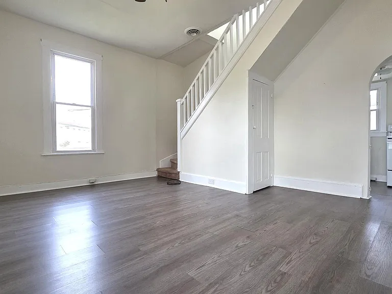 10 Dorman St #A — Photo 4