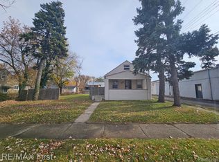 20740 Wellington Ave, Warren, MI 48089