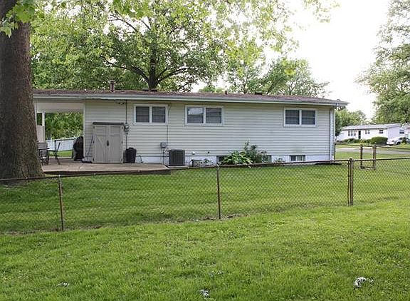 2nd image of 2445 Mockingbird Ln