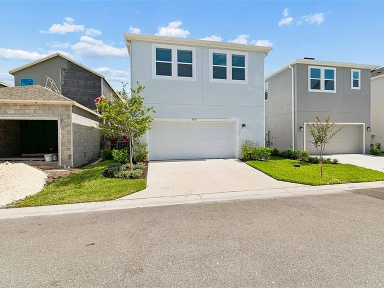 2021 Amelia Bay Pl — Photo 4