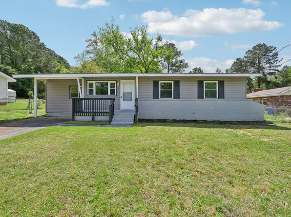 2809 Coronada Pkwy, Fayetteville, NC 28306