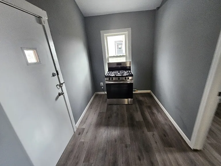 7040 Roy Ave — Photo 7