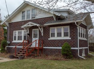 7 E Hitt St, Mount Morris, IL 61054