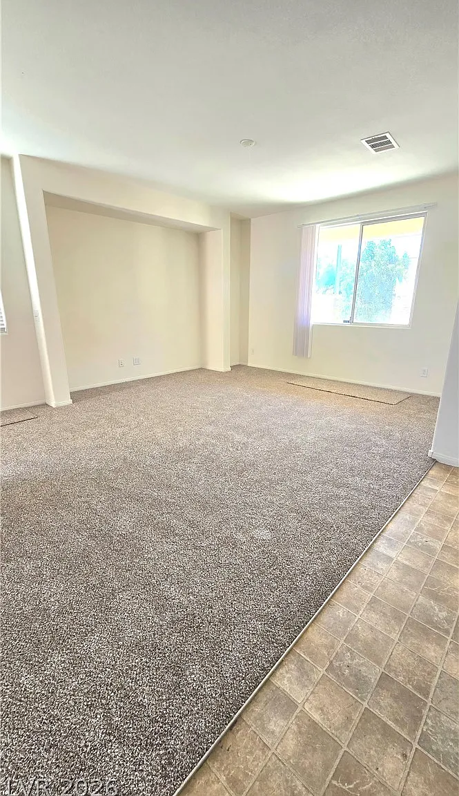 4 bed, 2.5 bath, 2036 sqft, $2,150 — Photo 2