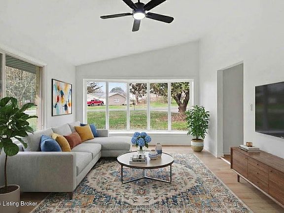 4th image of 190 N Forrest Rd